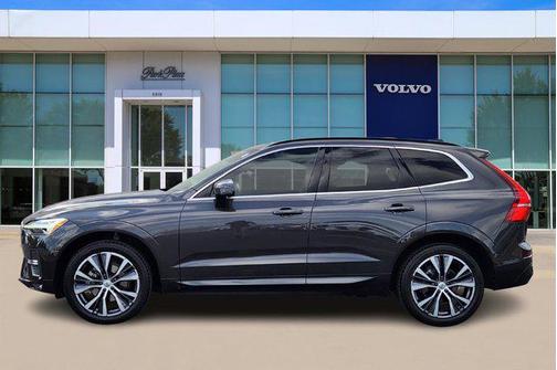 2022 Volvo XC60 B5 Momentum