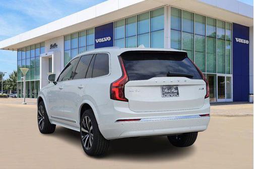 2025 Volvo XC90 B5 Core