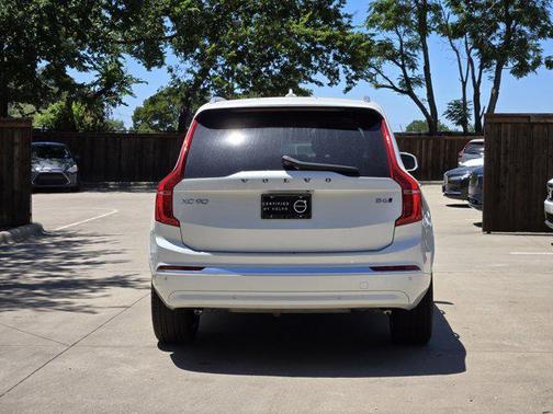 2025 Volvo XC90 B6 Plus 7-Seater