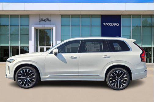 Crystal White Pearl 2026 Volvo XC90 B6 Plus 7-Seater
