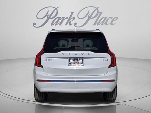 Crystal White Pearl 2026 Volvo XC90 Ultra, B6 AWD Gas (mild hybrid), Gasoline, Bright, 7 Seats