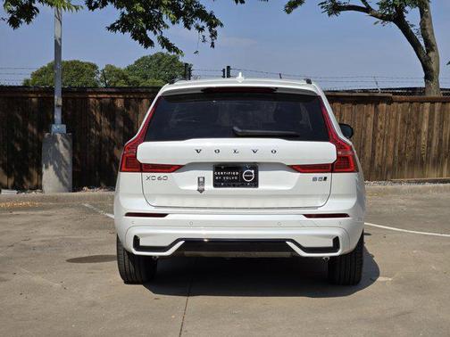2025 Volvo XC60 B5 Core