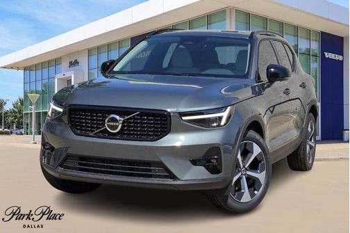 2026 Volvo XC40 B5 Plus