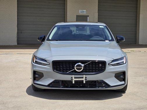 2025 Volvo S60 B5 Core