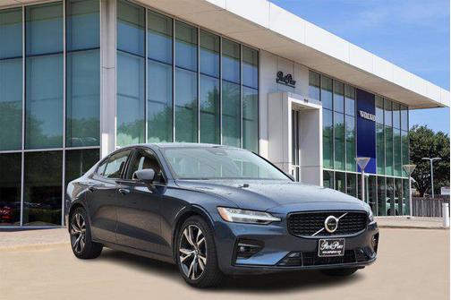 2025 Volvo S60 B5 Plus