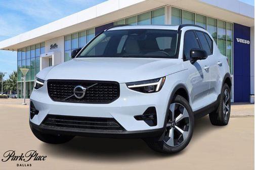 2026 Volvo XC40 B5 Plus