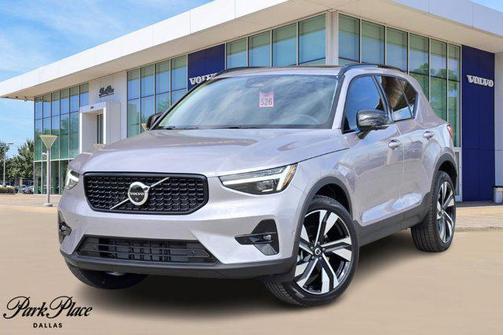 2026 Volvo XC40 B5 Plus