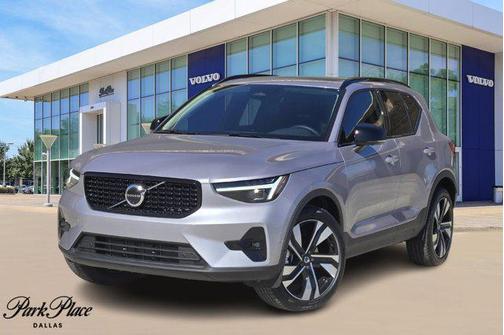 2026 Volvo XC40 B5 Plus