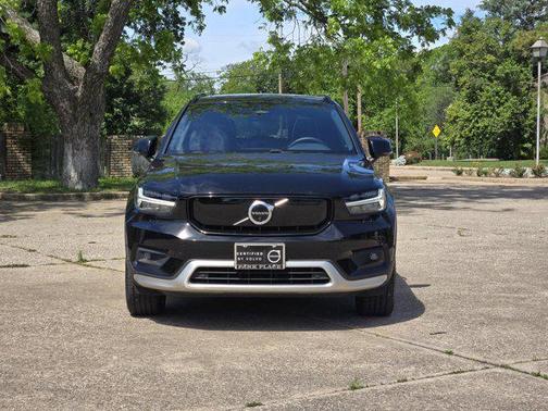 2022 Volvo XC40 Recharge Pure Electric P8 Twin Ultimate