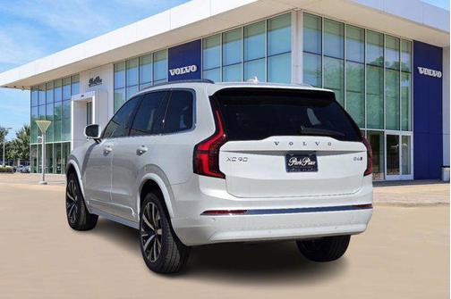 2025 Volvo XC90 B6 Core