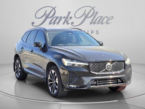 Onyx Black Metallic 2026 Volvo XC60 B5 Plus