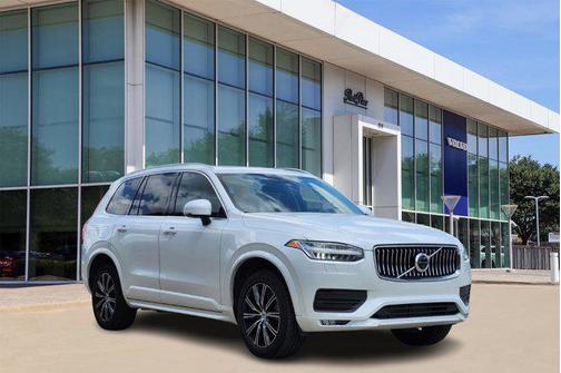 2021 Volvo XC90 T6 Momentum