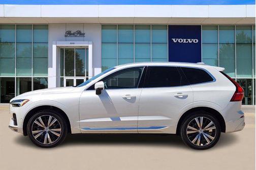 2023 Volvo XC60 B5 Plus Bright Theme