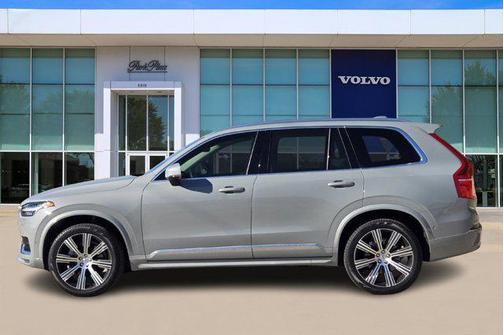 2025 Volvo XC90 B6 Plus 7-Seater