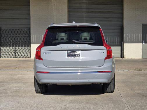 2025 Volvo XC90 B6 Plus 7-Seater