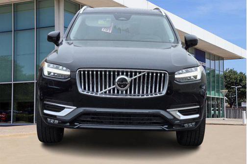 2025 Volvo XC90 B6 Plus 7-Seater