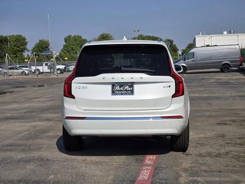2026 Volvo XC90 B5 Plus 7-Seater