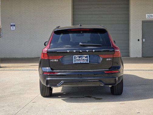 2026 Volvo XC60 B5 Core