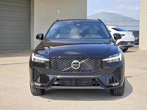 2026 Volvo XC60 B5 Core