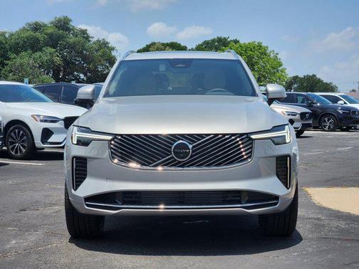 2025 Volvo XC90 Plug-In Hybrid T8 Plus 7-Seater