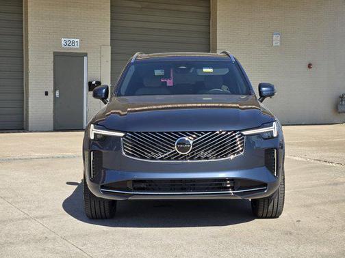 2026 Volvo XC90 B5 Core