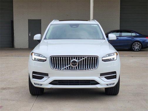 2025 Volvo XC90 B6 Plus 7-Seater