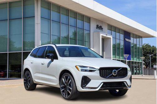 2025 Volvo XC60 B5 Ultra