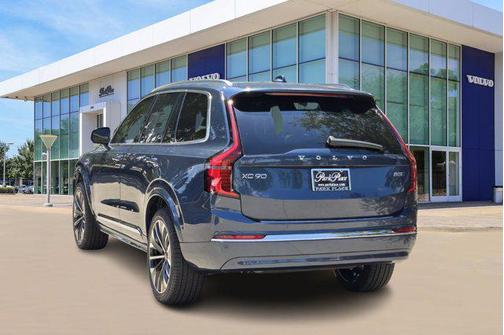 2025 Volvo XC90 B5 Plus 7-Seater