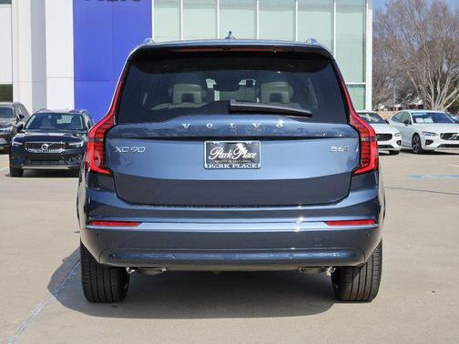 2025 Volvo XC90 B6 Ultra