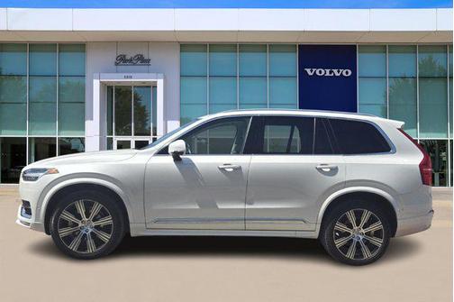 2022 Volvo XC90 T6 Inscription
