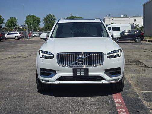 2022 Volvo XC90 T6 Inscription