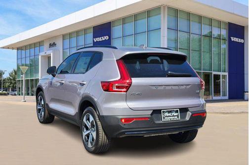 2026 Volvo XC40 B5 Plus
