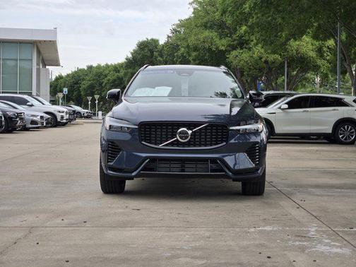 2025 Volvo XC60 Plug-In Hybrid T8 Plus