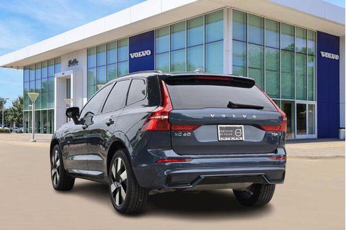 2025 Volvo XC60 Plug-In Hybrid T8 Plus
