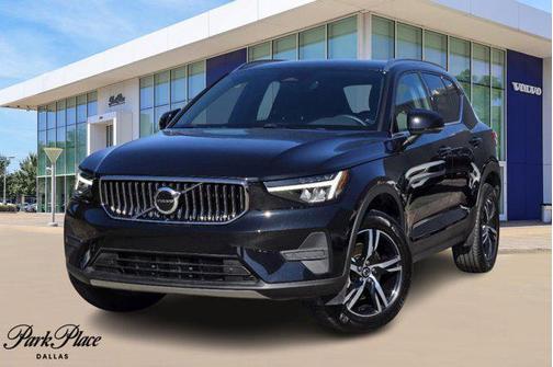 2024 Volvo XC40 B5 Core Bright Theme