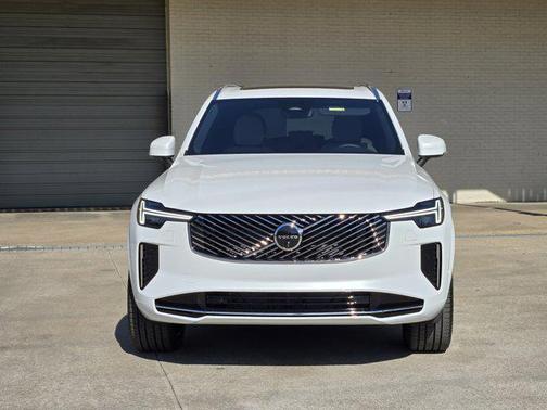 2026 Volvo XC90 B6 Plus 7-Seater