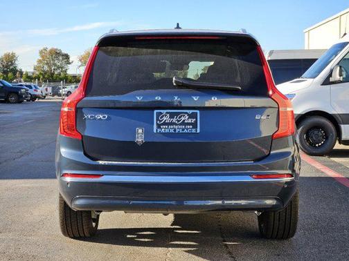 2025 Volvo XC90 B6 Plus 7-Seater