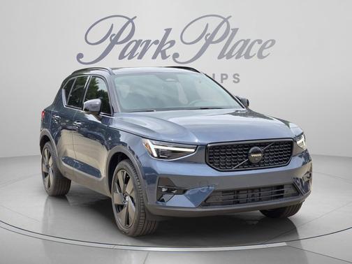 Denim Blue 2026 Volvo XC40 Black Edition Ultra, B5 AWD Gas (mild hybrid)