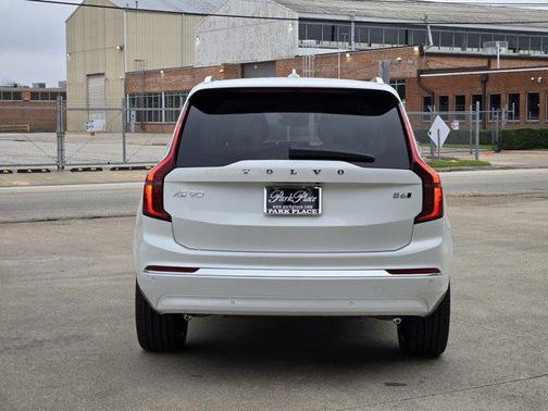 2026 Volvo XC90 B6 Ultra 7-Seater