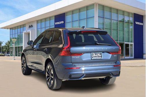 2026 Volvo XC60 B5 Plus