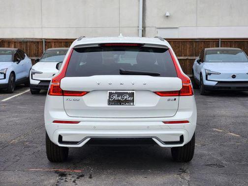 2025 Volvo XC60 B5 Core