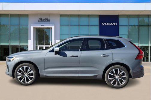 2022 Volvo XC60 B5 Momentum