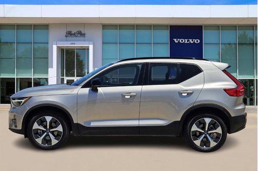 2024 Volvo XC40 B5 Core Bright Theme