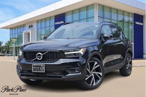 2022 Volvo XC40 T5 R-Design