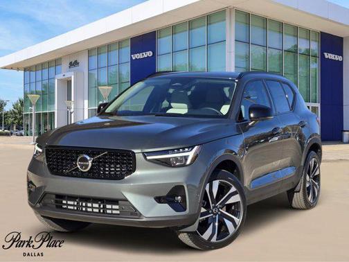 2026 Volvo XC40 B5 Ultra