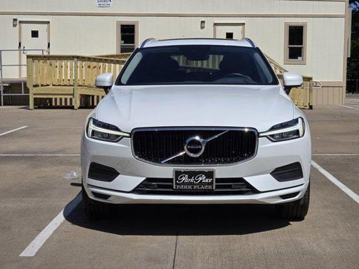 2018 Volvo XC60 T5 Momentum