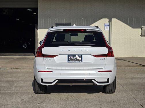 2026 Volvo XC60 B5 Ultra