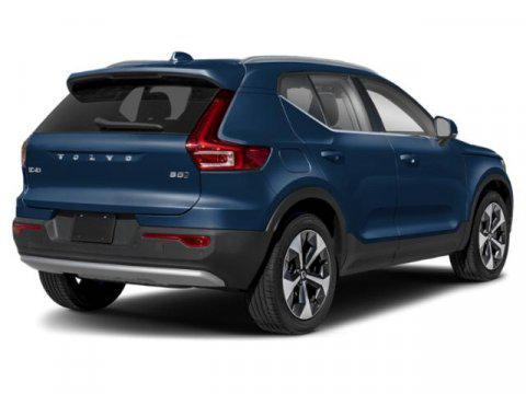 2025 Volvo XC40 B5 Plus Dark Theme