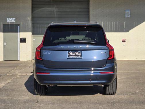2026 Volvo XC90 B6 Ultra 7-Seater