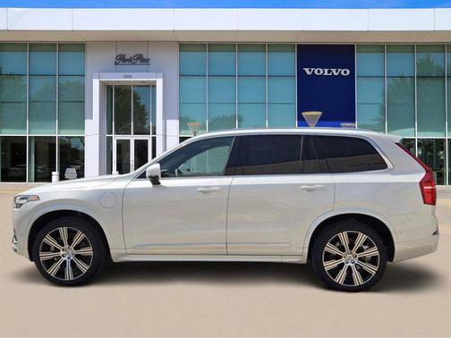 2025 Volvo XC90 Plug-In Hybrid T8 Ultra 7-Seater